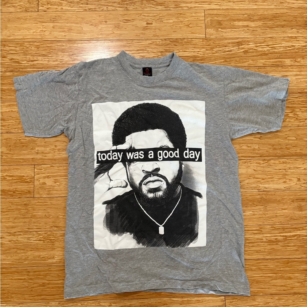 Gray Graphic Tee with Iconic Print